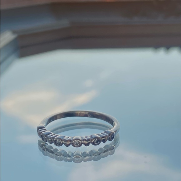 simple silver ring - Picture 3 of 3